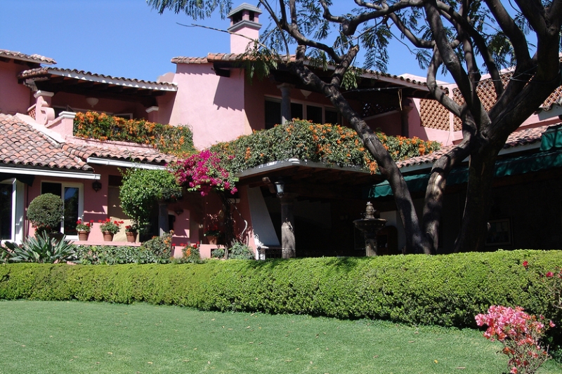 5 шедевров архитекторской мысли: дома, которые стали легендами