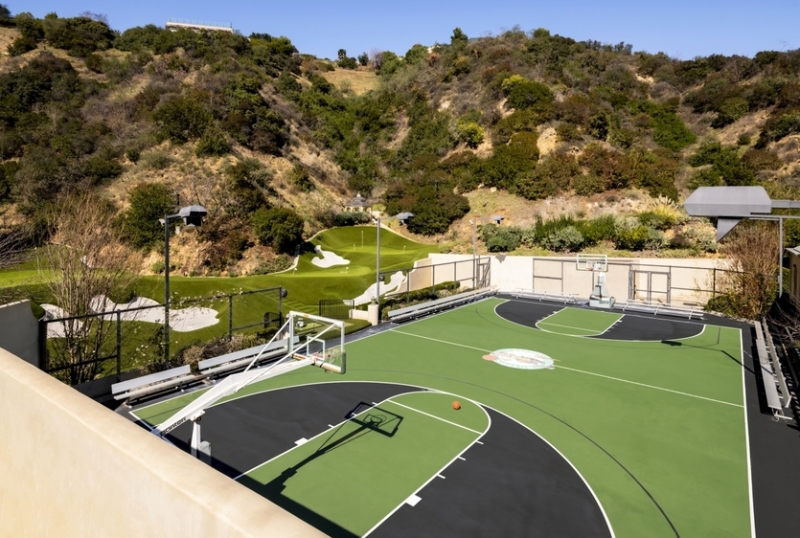 Новый дом Пэрис Хилтон: как живёт it-girl и светская львица