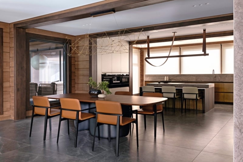 В единстве с природой: современный загородный дом для разных поколений семьи