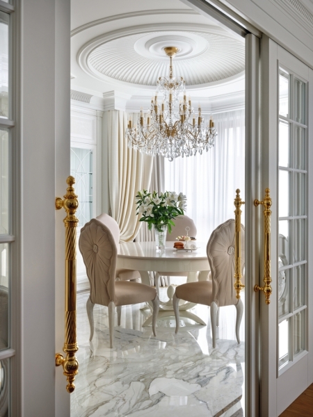 Уютная классика: квартира в Москве для семейной пары